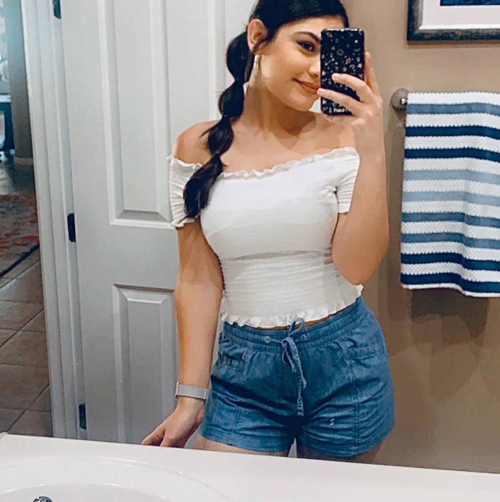 Meet your Posher, Jade